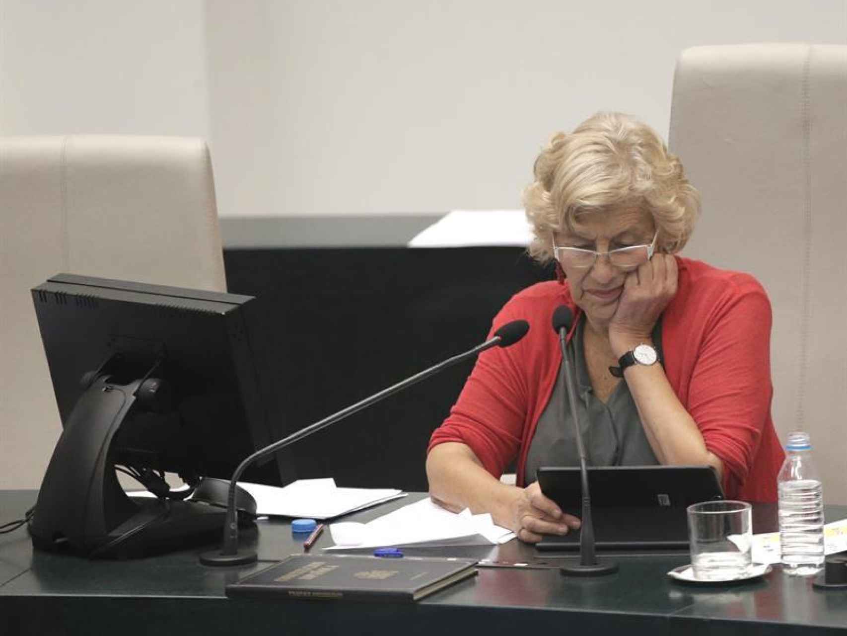 Manuela Carmena, en un pleno del Ayuntamiento, en una imagen de archivo.