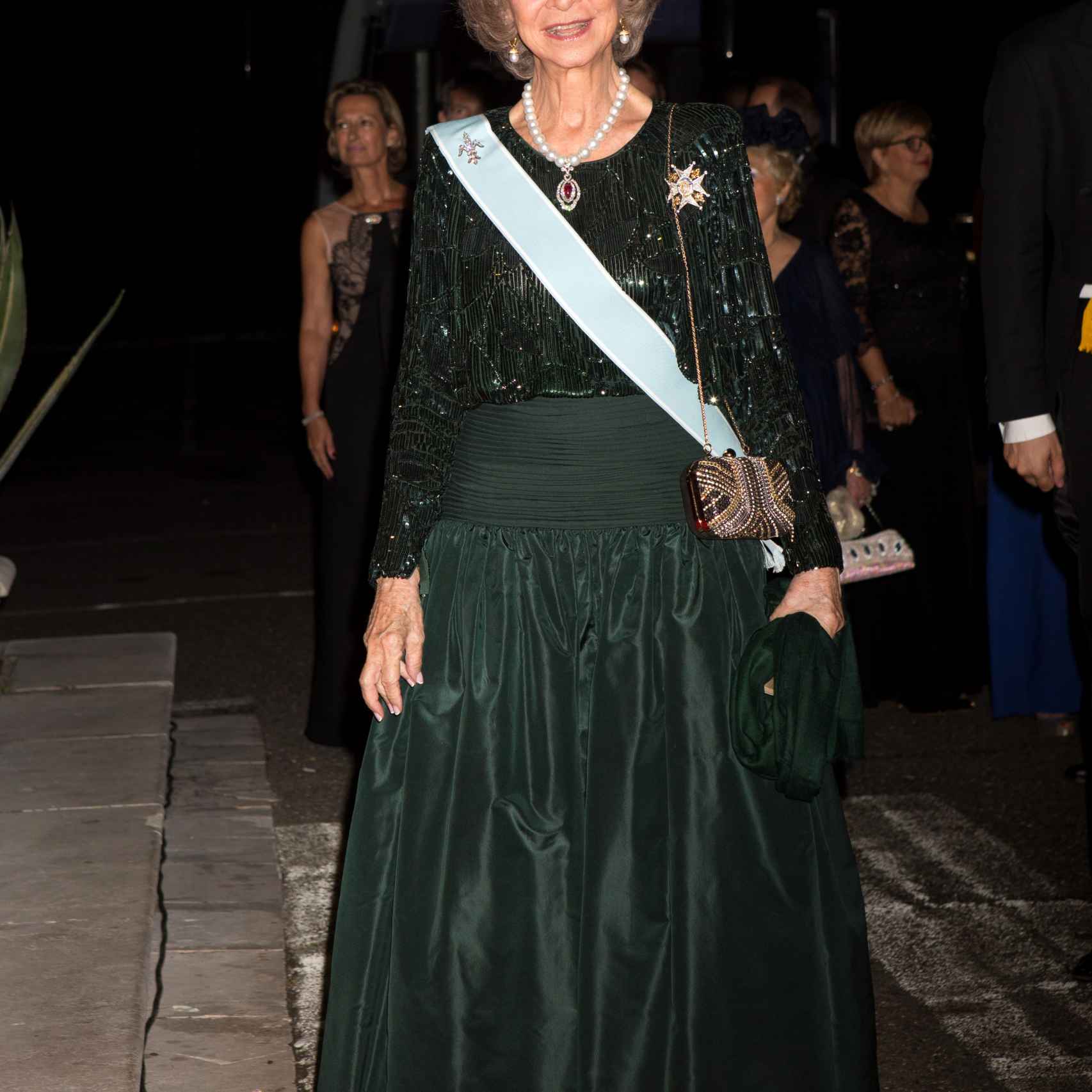 La reina Sofía deslumbró durante la cena de gala con motivo de la boda real.