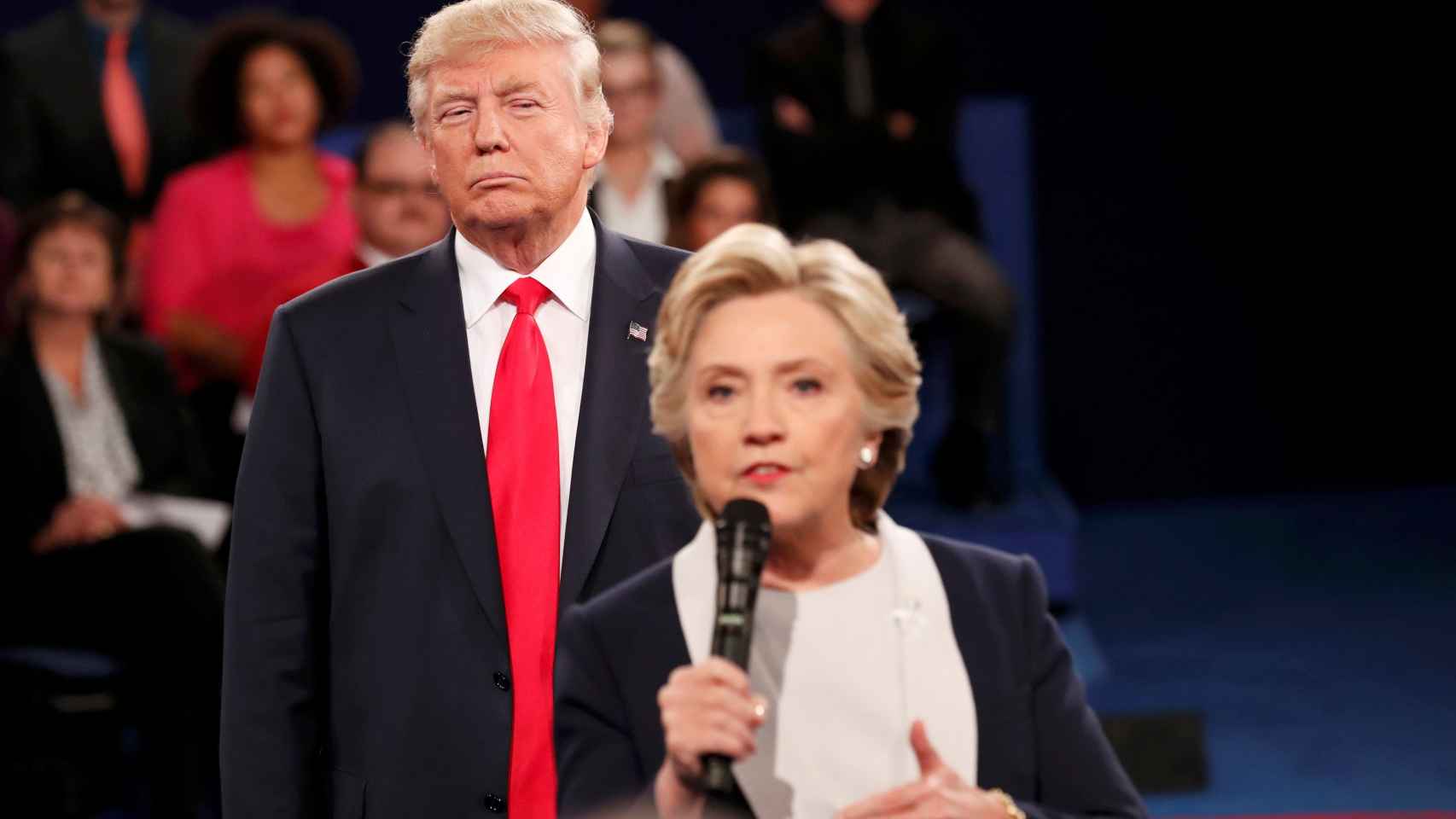 Clinton gana a Trump un debate en el barro lleno de referencias sexuales