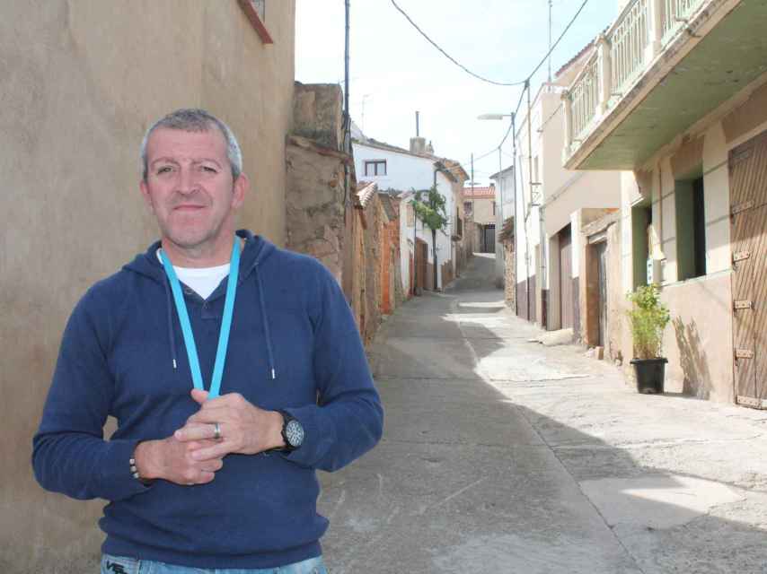 Jesús Andía es bombero y alcalde de Trasmoz desde mayo de 2015.