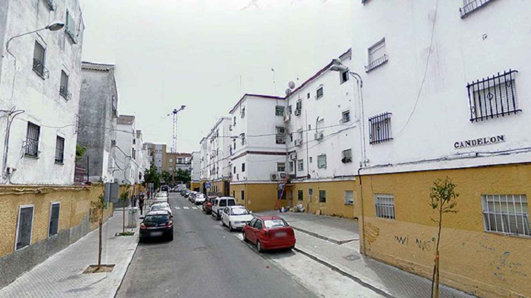 Calle Candelón, en pleno barrio Amate, próxima a donde vive la familia del militar preso.