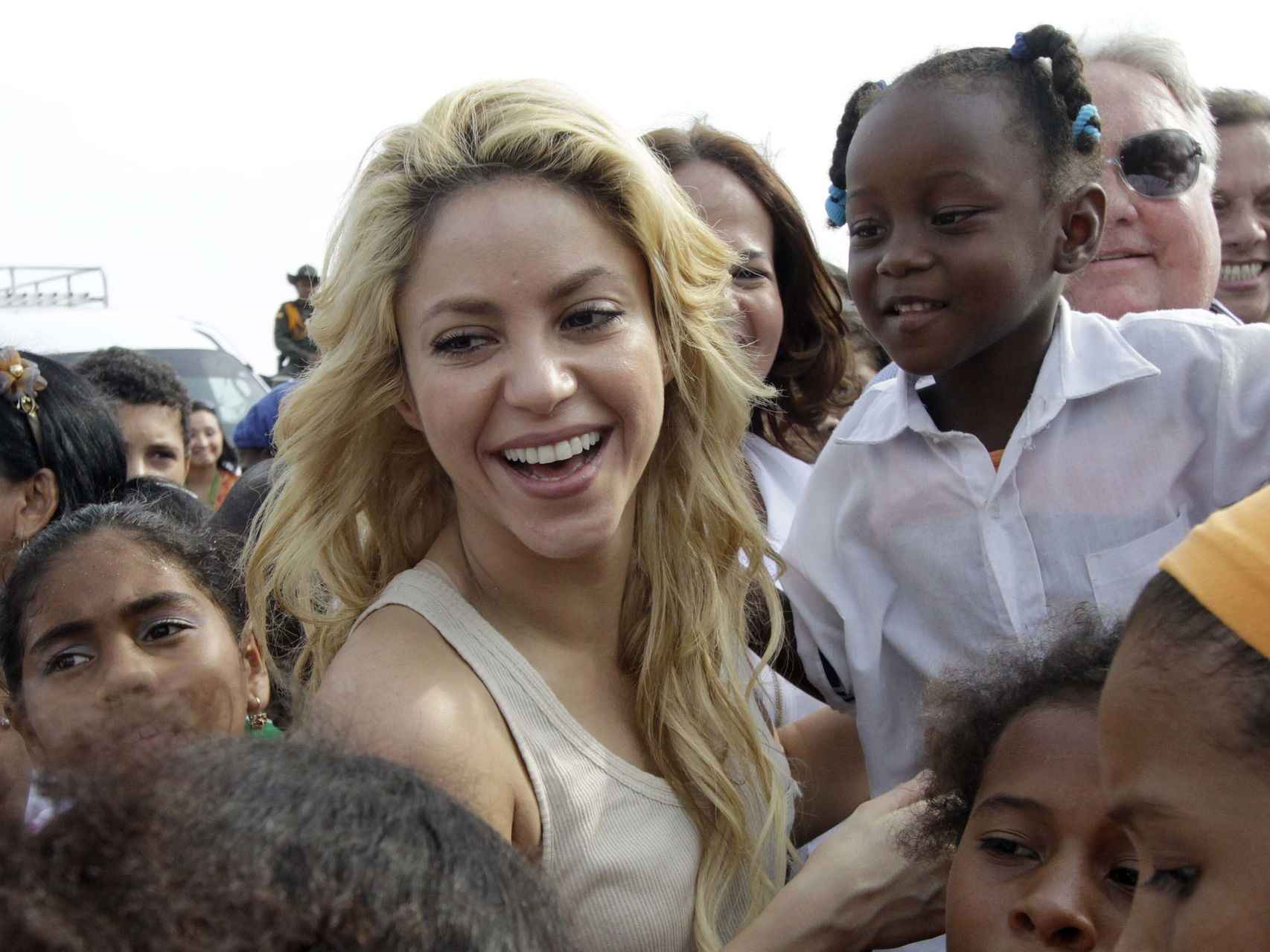 El bulo de los 15 millones donados por Shakira para la catástrofre de Haití