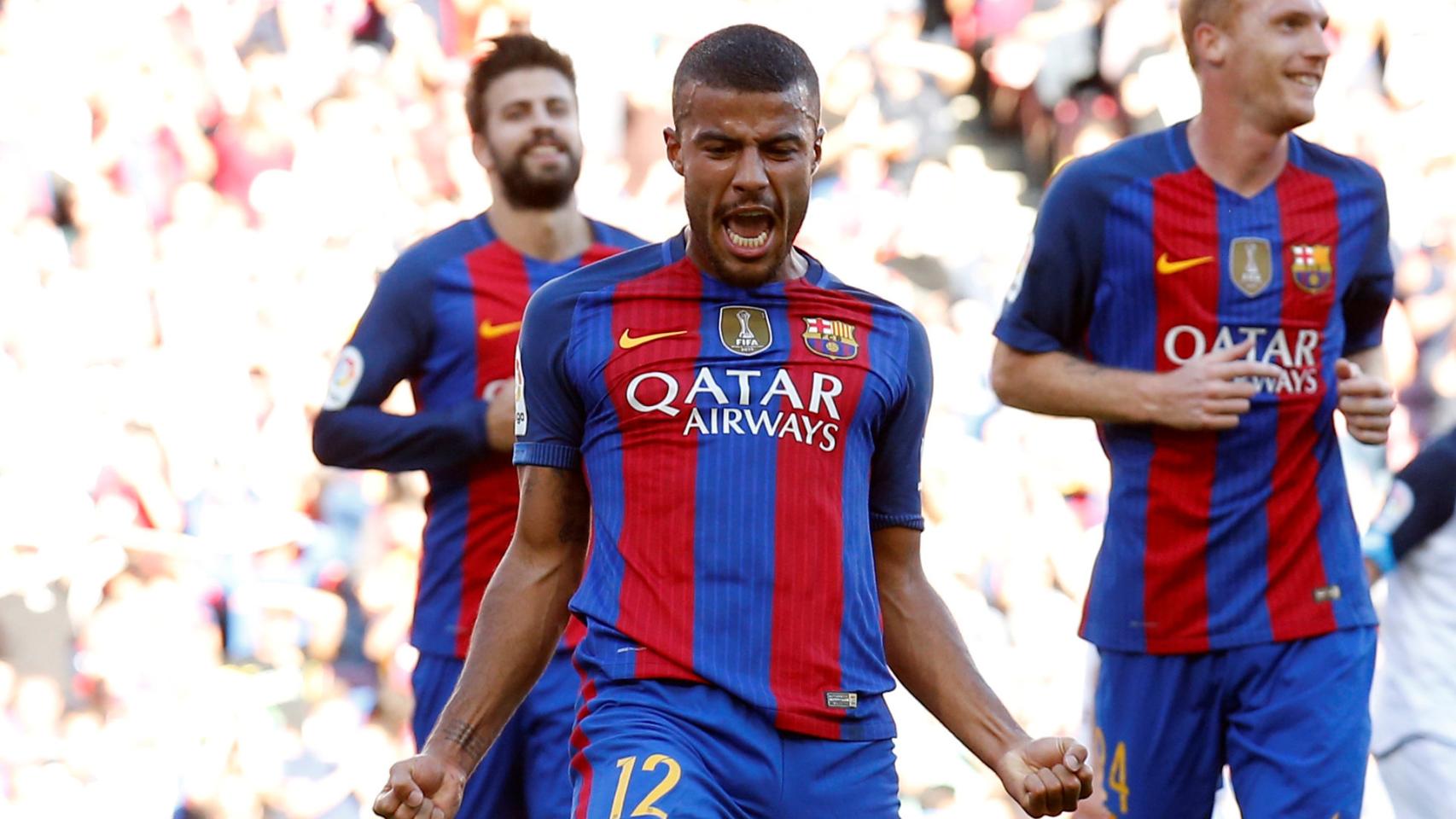 Rafinha celebra uno de sus goles ante el Deportivo.