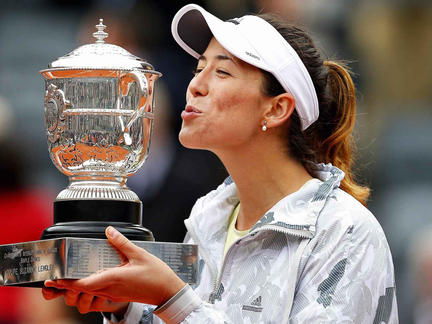 Muguruza celebra su victoria en Roland Garros en este 2016.
