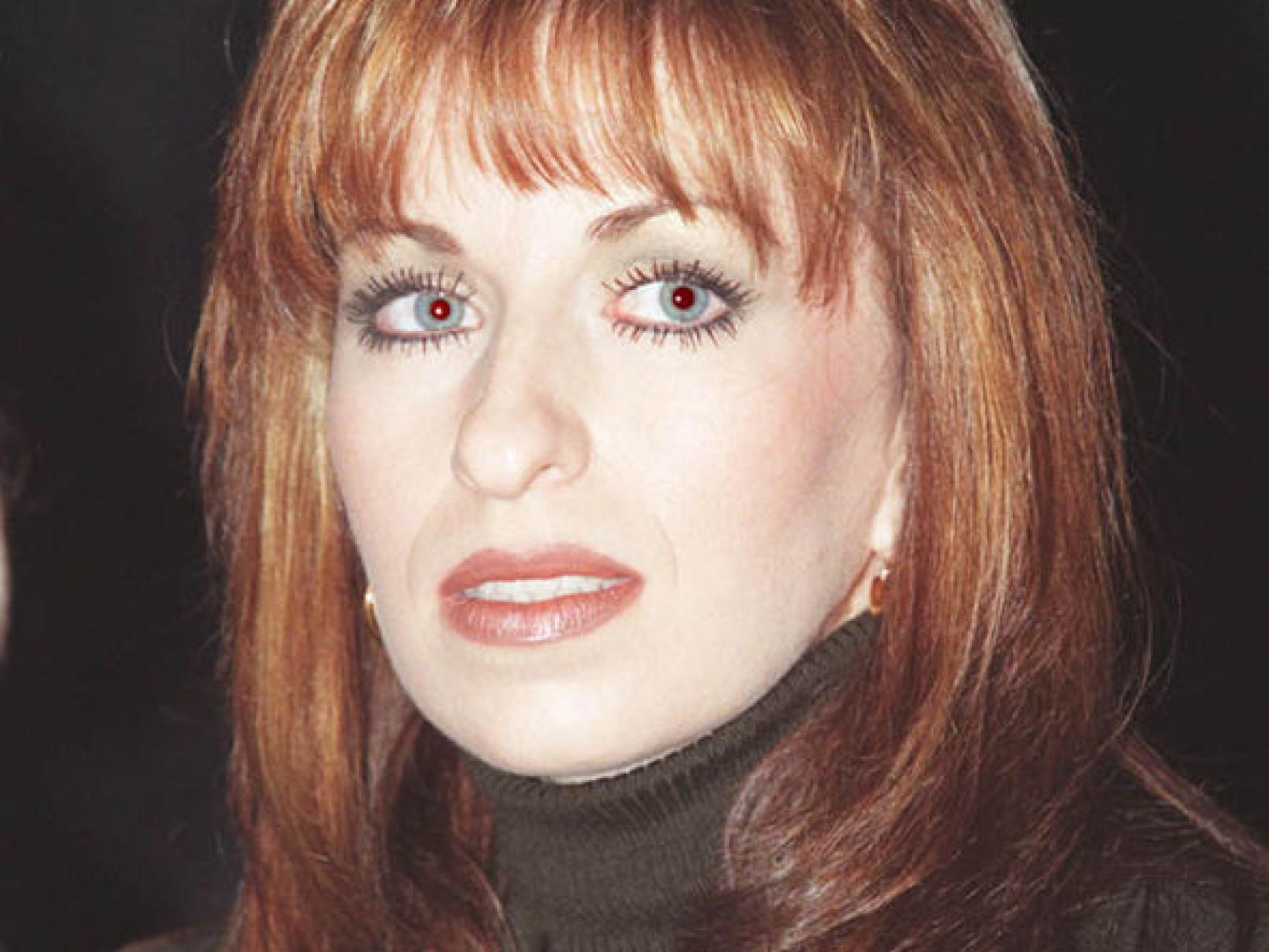 Paula Jones va denunciar que en 1991 Clinton li va proposar mantenir relacions sexuals.