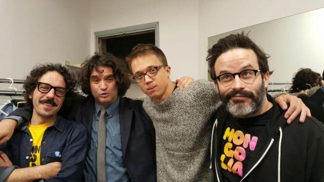 Errejón, con los responsables de la revista 'Mongolia'