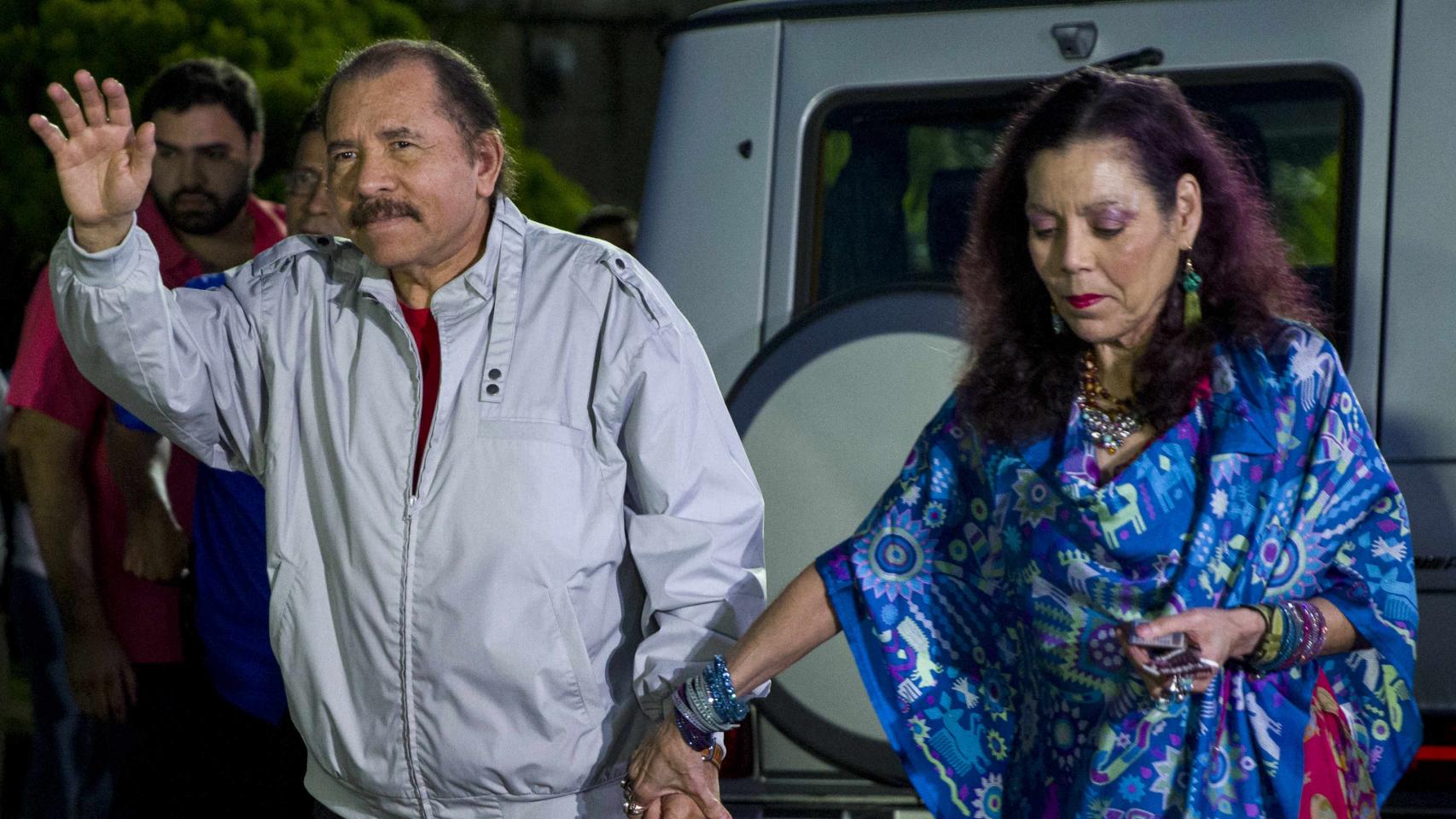 Ortega Ahora Con Su Mujer Consigue Su Cuarto Mandato Y Tercero Consecutivo 2789