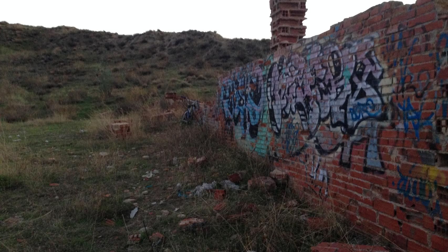 En esta zona de San Martín de la Vega, conocida como Los Cerros, estuvieron bebiendo Laura y cuatro amigos durante la tarde noche del viernes 28 de octubre.