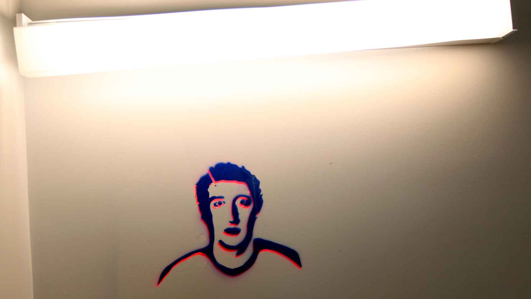 Un boceto de Zuckerberg en una pared de la sede de Facebook en Menlo Park.