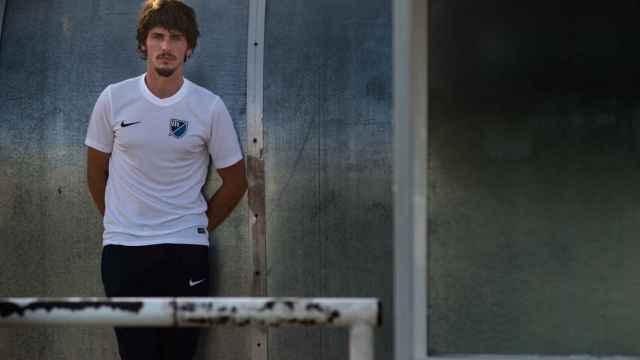 Javier Poves posa para EL ESPAÑOL en los campos Iker Casillas (Móstoles).