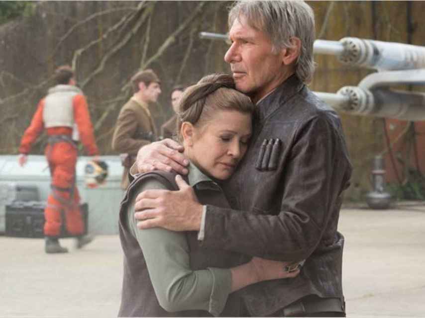 Harrison Ford y Carrie Fisher en Star Wars, el despertar de la fuerza.