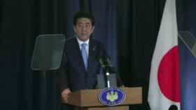 Primer ministro japonés imparte instrucciones desde Argentina por terremoto