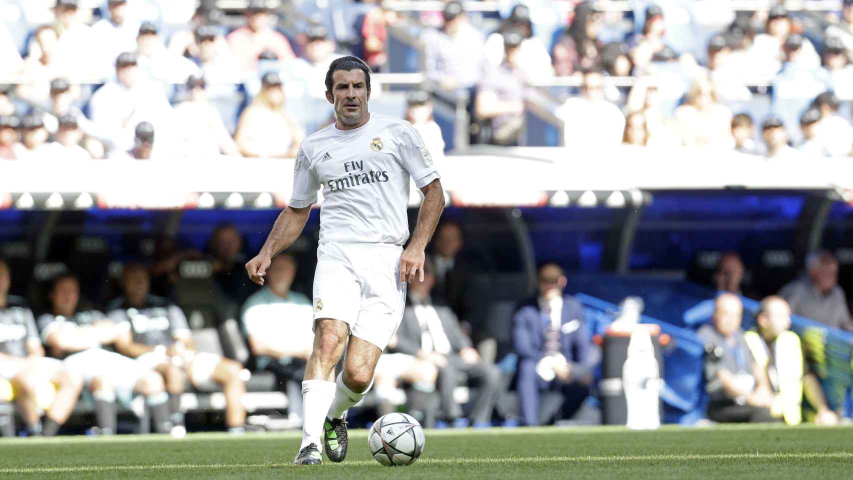Figo participó este año en un partido benéfico con la camiseta del Real Madrid