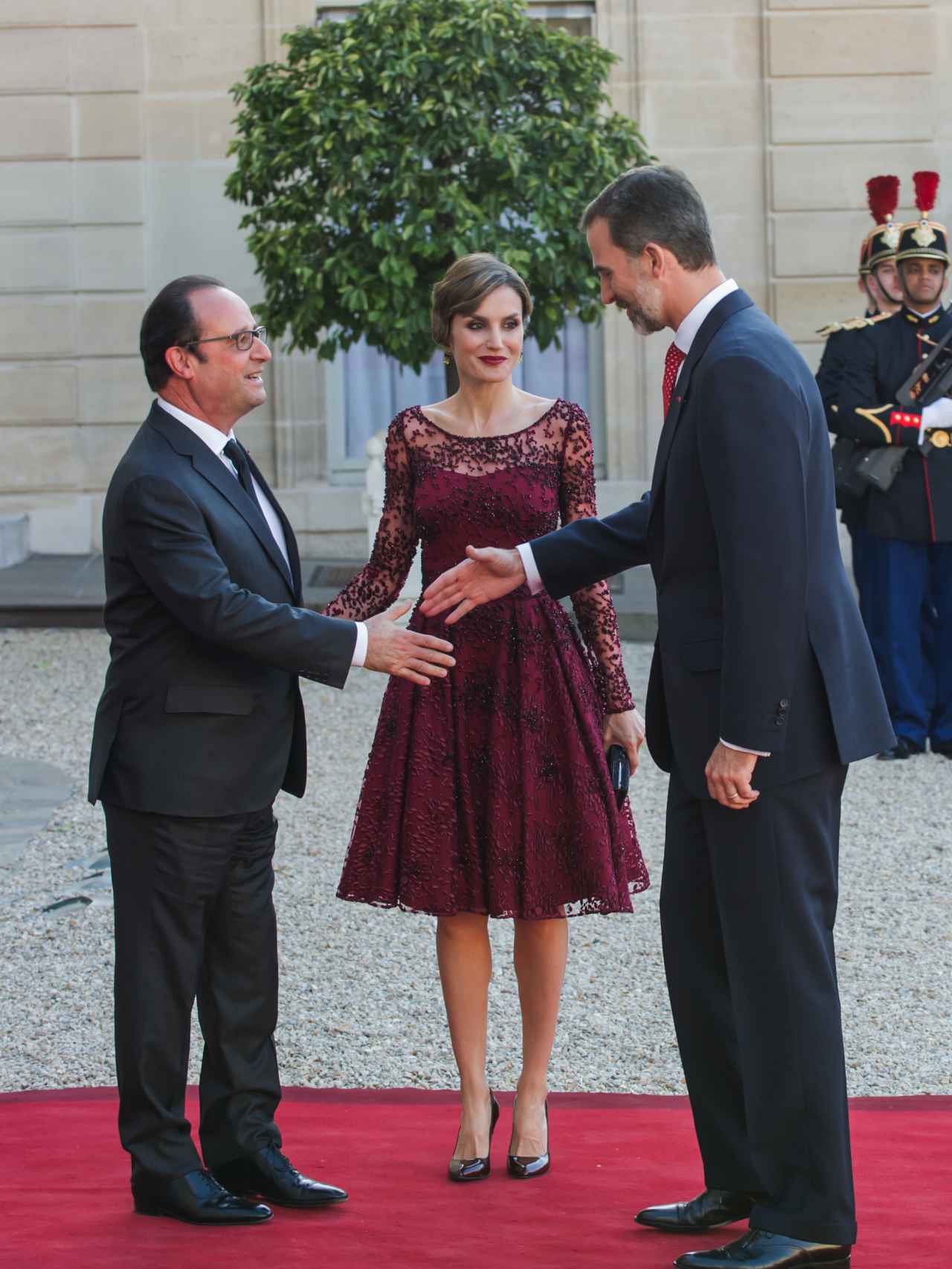 Los reyes en su visita oficial a Francia con Hollande.