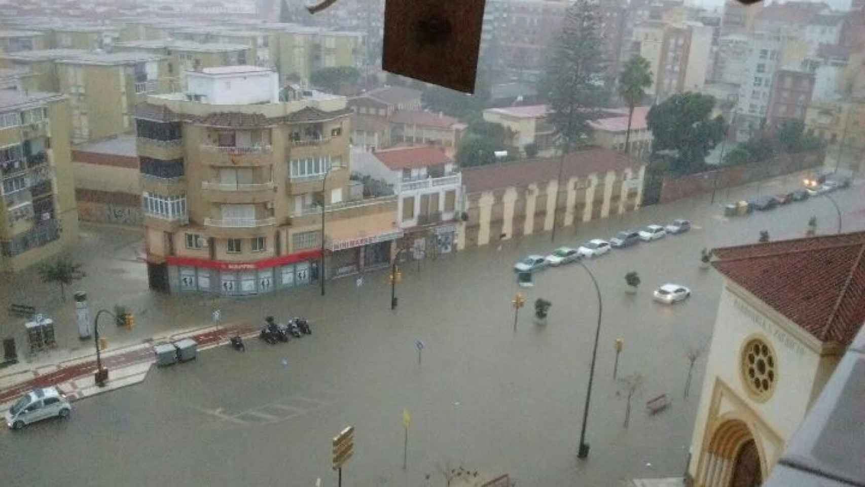 La lluvia pone a Málaga en alerta por las inundaciones