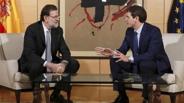 Mariano Rajoy junto con el líder de Ciudadanos, Albert Rivera.