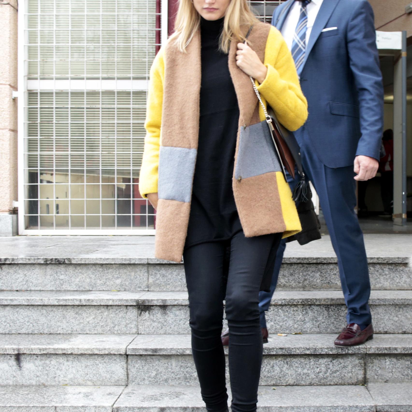 Alba saliendo de los juzgados unos días antes de su viaje a Laponia.