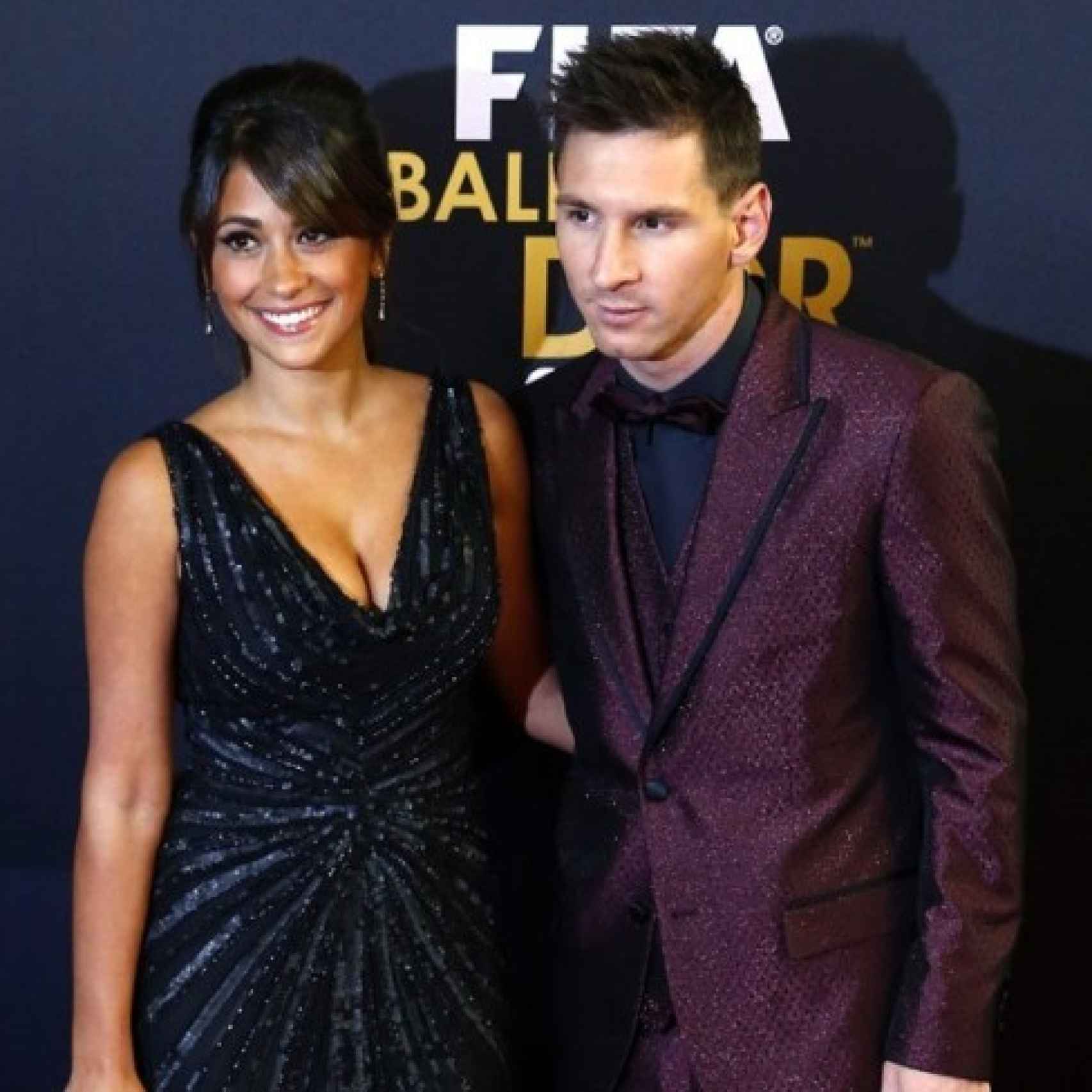 Antonella Rocuzzo, vestida de Rosa Clará en una gala junto a Leo Messi