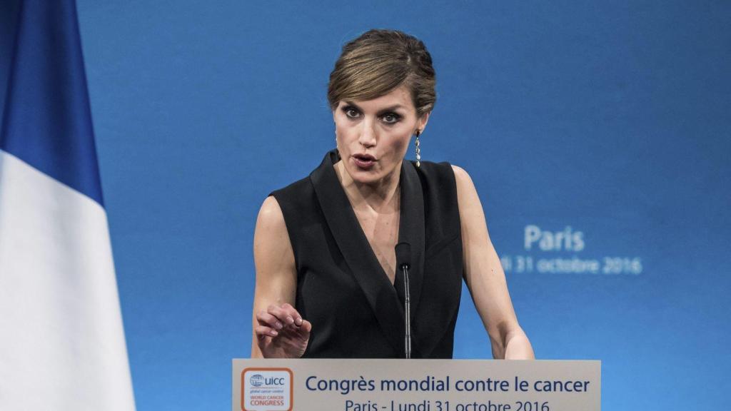 La reina, durante su discurso en París.
