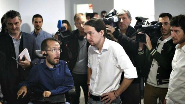 Dirigentes de Podemos afean a Errejón las críticas por el cese de López: Compa, así no