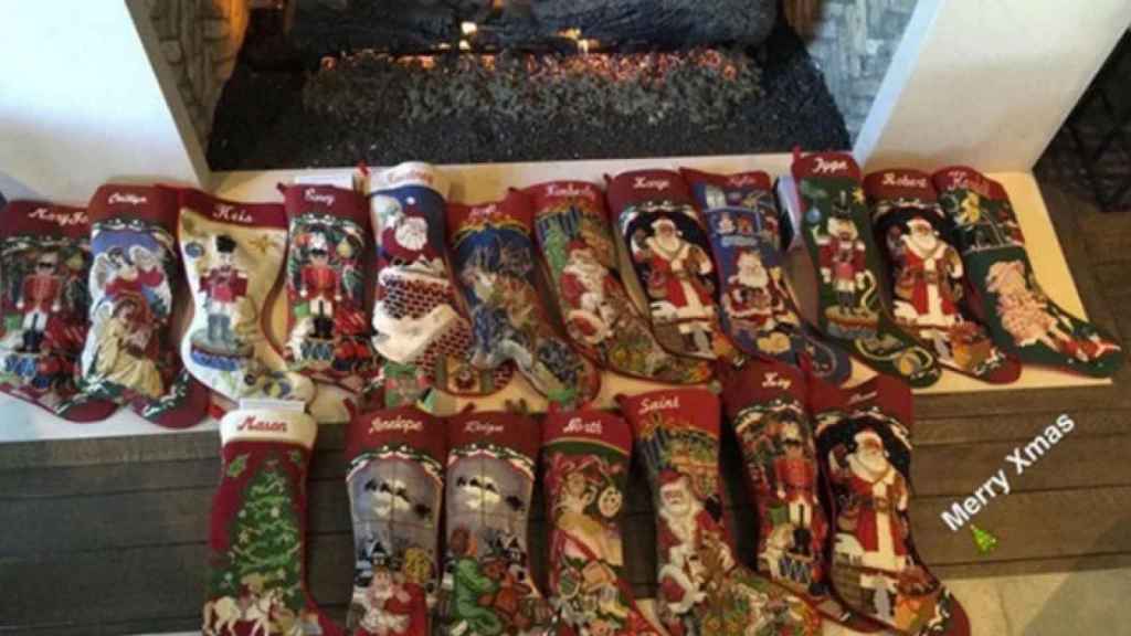 Cada miembro del clan Kardashian tiene su calcetín navideño personalizado.