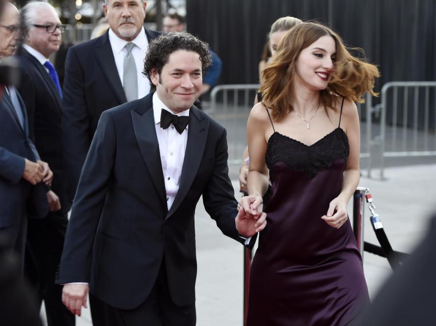Gustavo Dudamel y María Valverde en septiembre durante el concierto inaugural de la Filarmónica de Los Ángeles
