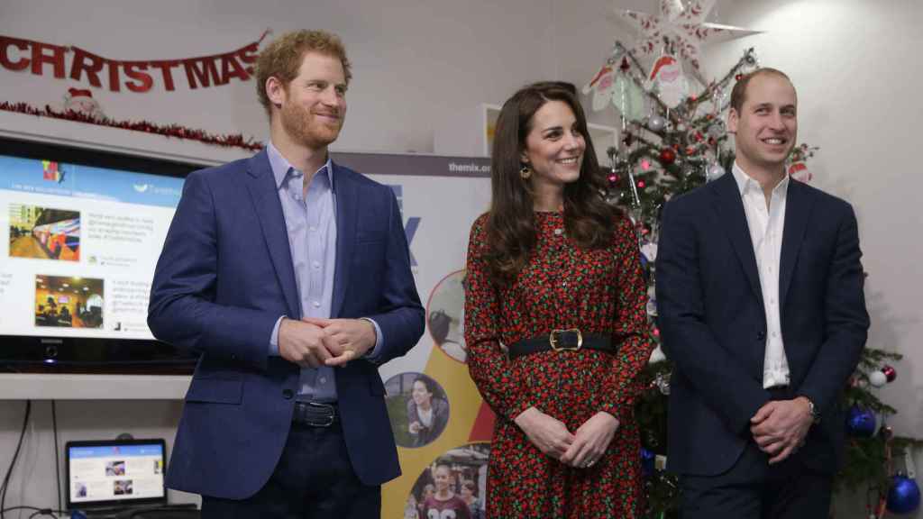 Kate y William ya conocen a la novia de Harry. En la imagen, durante un acto hace 10 días.