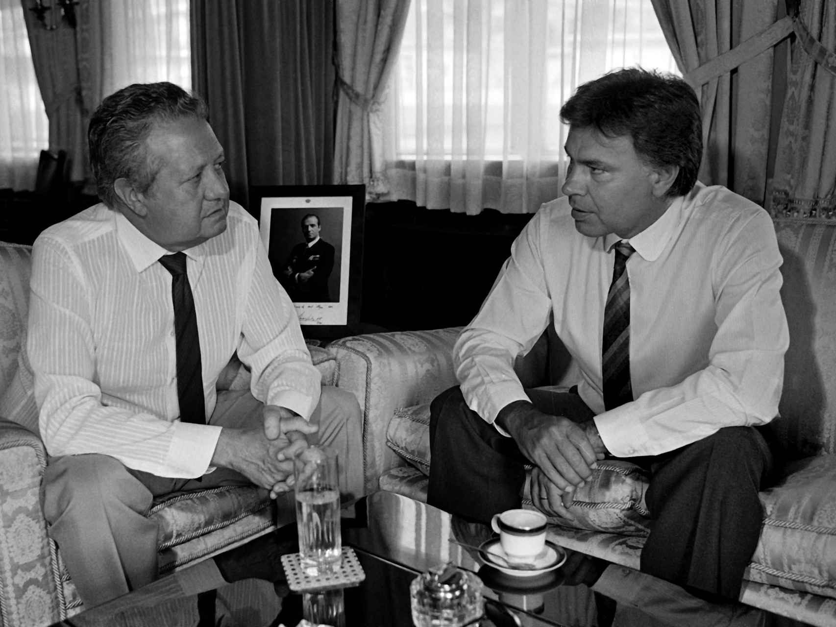Soares, junto a Felipe González en una imagen de 1985.