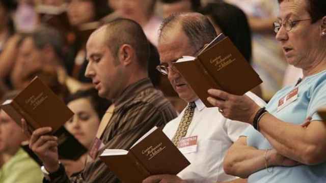 Miembros de los Testigos de Jehová, en una asamblea en Madrid.