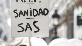 La marea blanca inunda las calles de cuatro ciudades andaluzas contra los recortes en sanidad