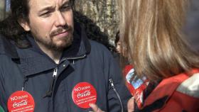 Pablo Iglesias en una protesta junto a trabajadores de Coca-Cola.