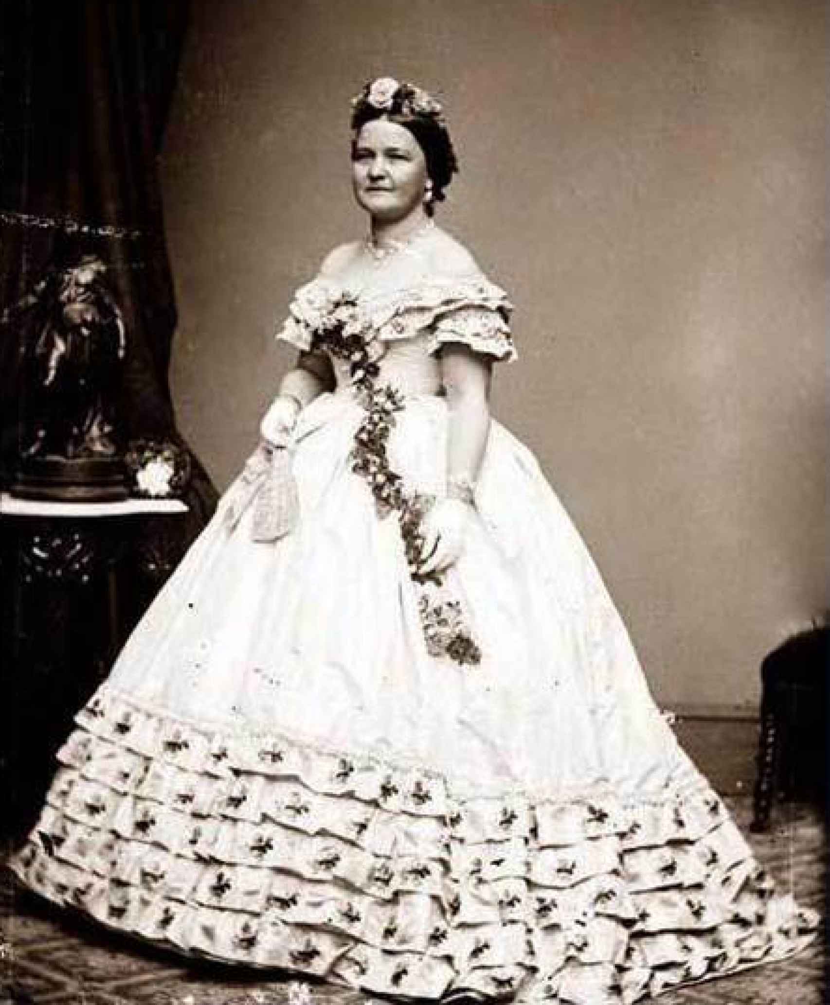 La primera dama, Mary Todd Lincoln, con uno de los vestidos de Keckley.
