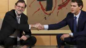 Mariano Rajoy junto con Albert Rivera.