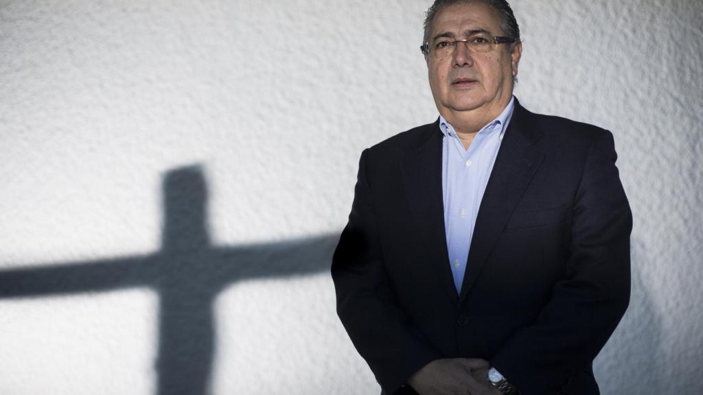 Juan Ignacio Zoido posa durante la entrevista.