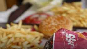 Los envoltorios de la comida rápida podrían ser peligrosos para tu salud