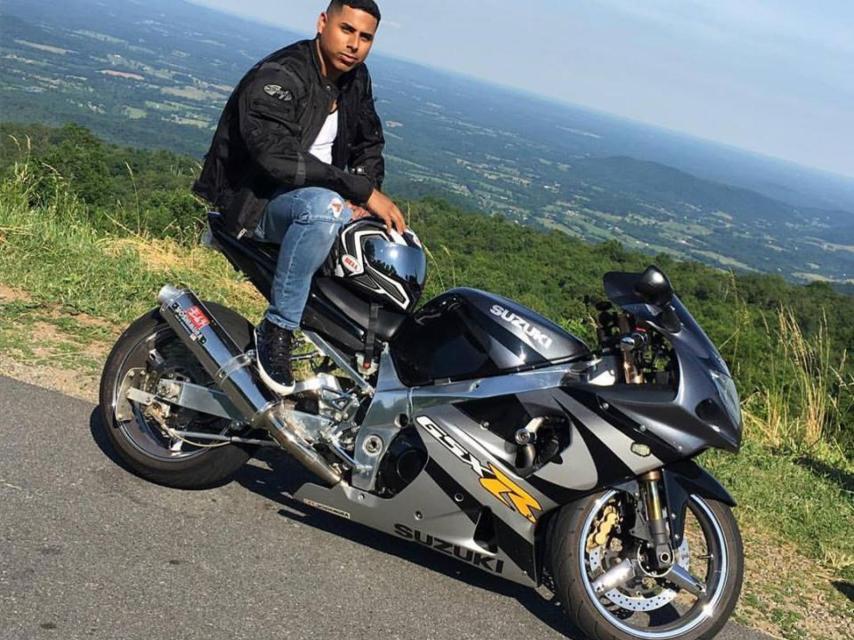 Este puertorriqueño reside en Arlington, Virginia, cerca de la capital de EEUU.