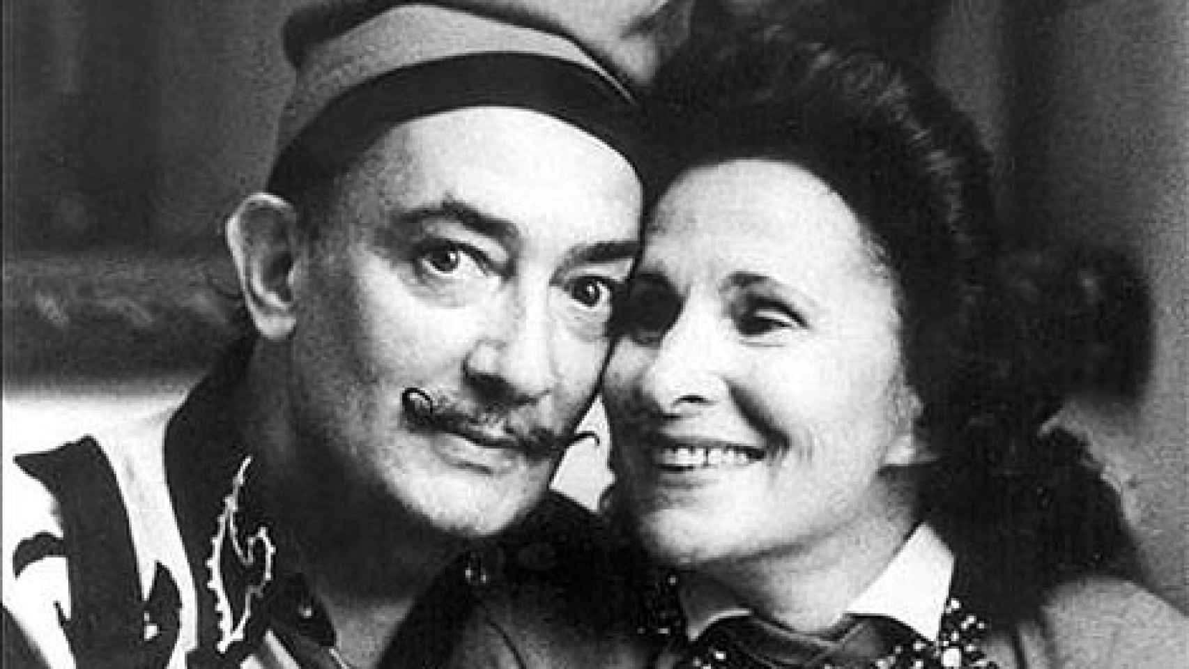 Salvador Dalí y su mujer Gala recibieron ayuda del diplomático portugués.
