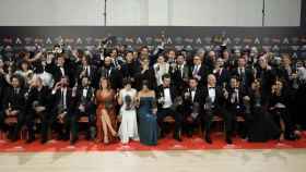 La foto de familia de los premiados en los Goya 2017.