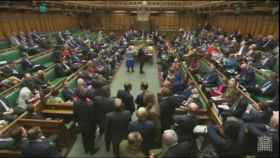 La Cámara de los Comunes aprueba la ley que dará inicio al brexit