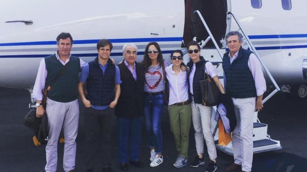 El Juli, junto a Gabriel Alarcón y el resto de acompñanantes
