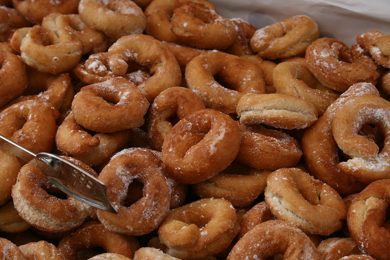 Rosquillas de la abuela contra donuts americanos, ¿cuál es la diferencia?