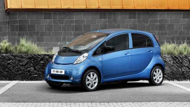 Peugeot refuerza su propuesta de movilidad urbana con el iOn