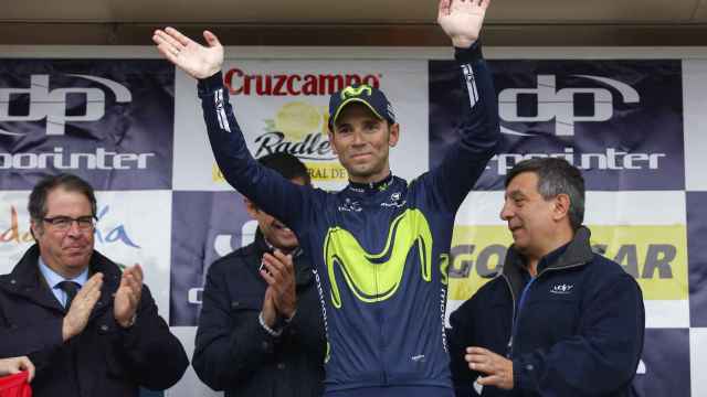 Valverde celebra su victoria en la Vuelta a Andalucía.