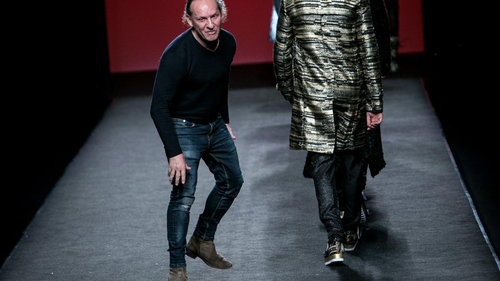 Custo Dalmau ayer en su desfile en MBFWM. / Foto: GETTY