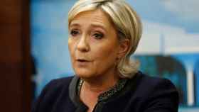Marine Le Pen debe devolver al Parlamento Europeo 342.000 euros.