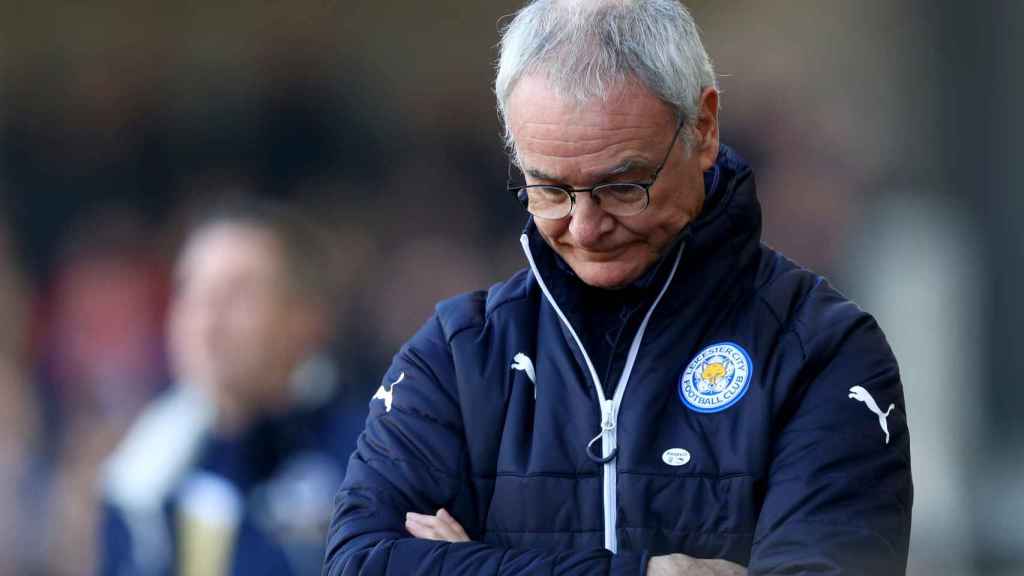 Claudio Ranieri se lamenta en un partido del Leicester.