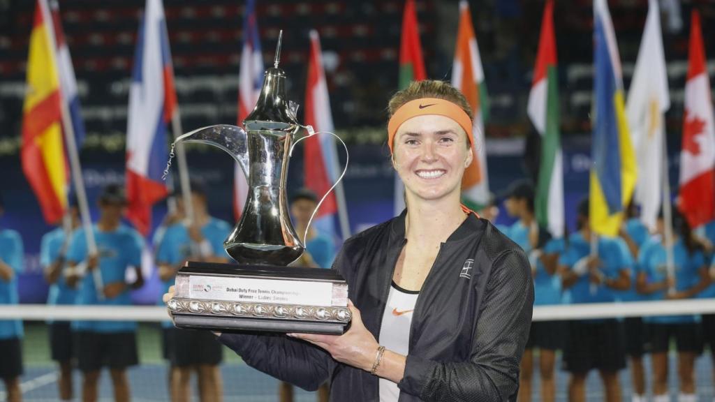 Svitolina no da opción a Wozniacki y se lleva el título en Dubái
