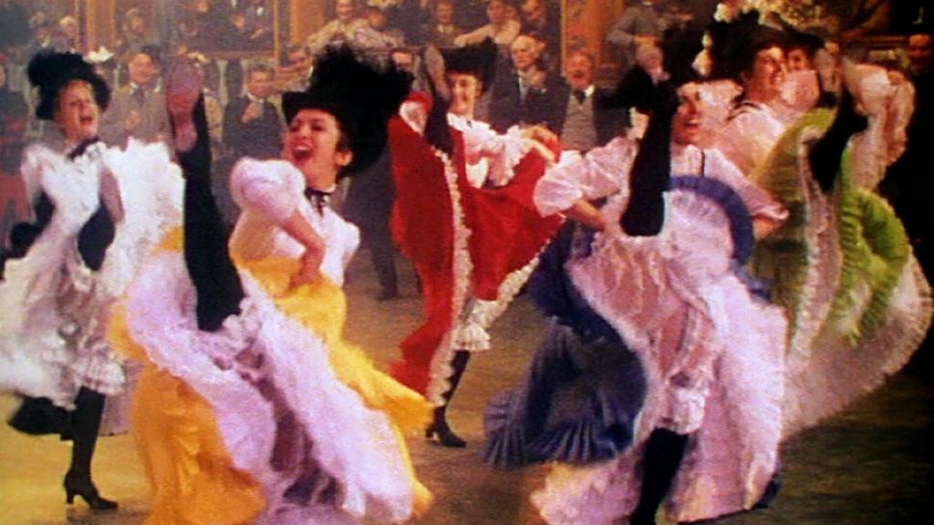 Moulin Rouge, en la versión dirigida por John Huston, ganó el Oscar en 1952 con vestuario de Marcel Vertès.