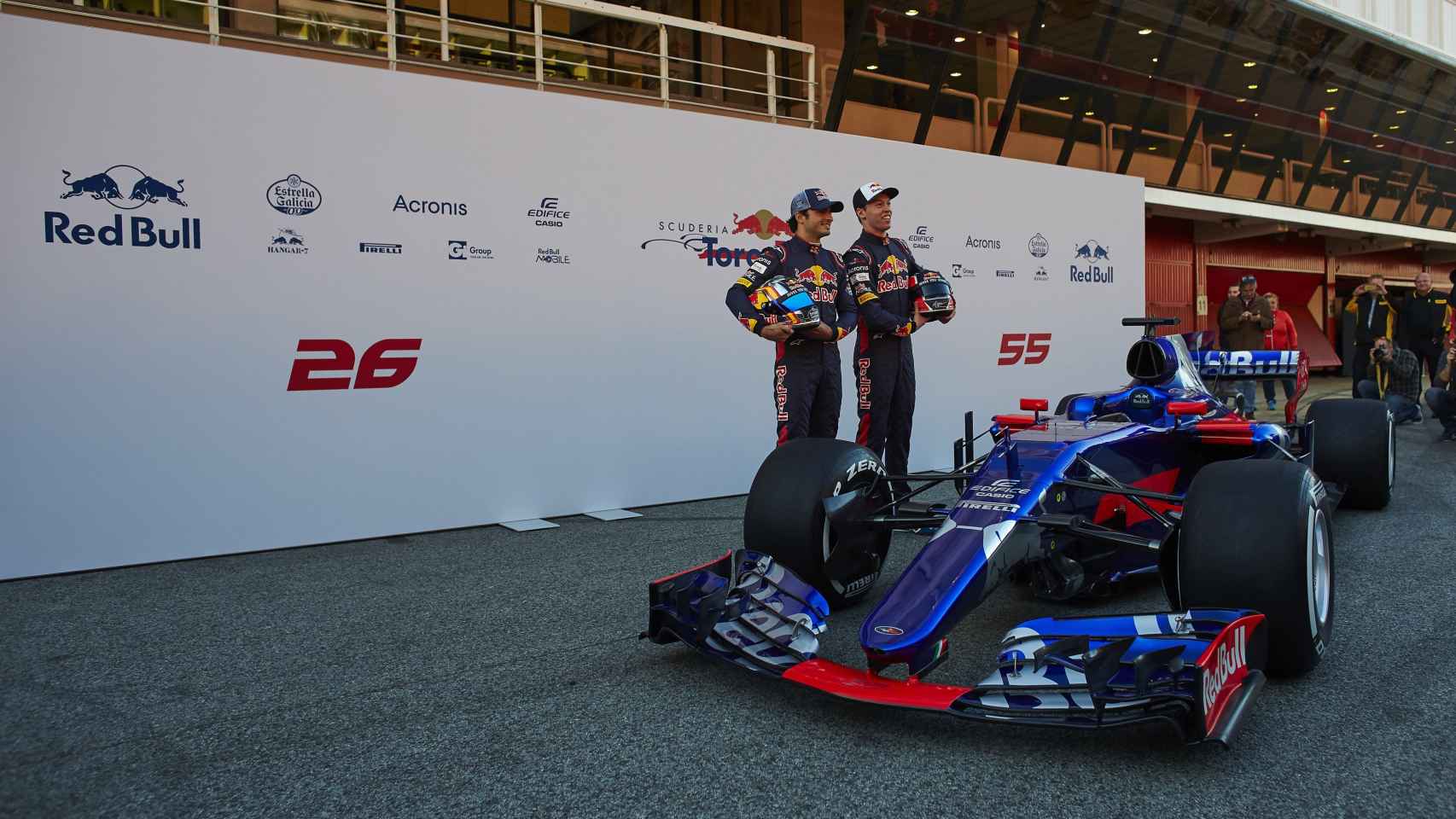 Las mejores imágenes de la presentación del STR12 de Toro Rosso en Montmeló