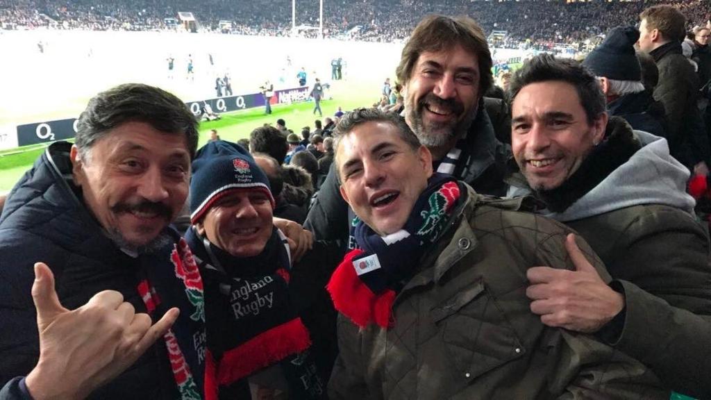 Javier Bardem con su hermano Carlos en el rugby.